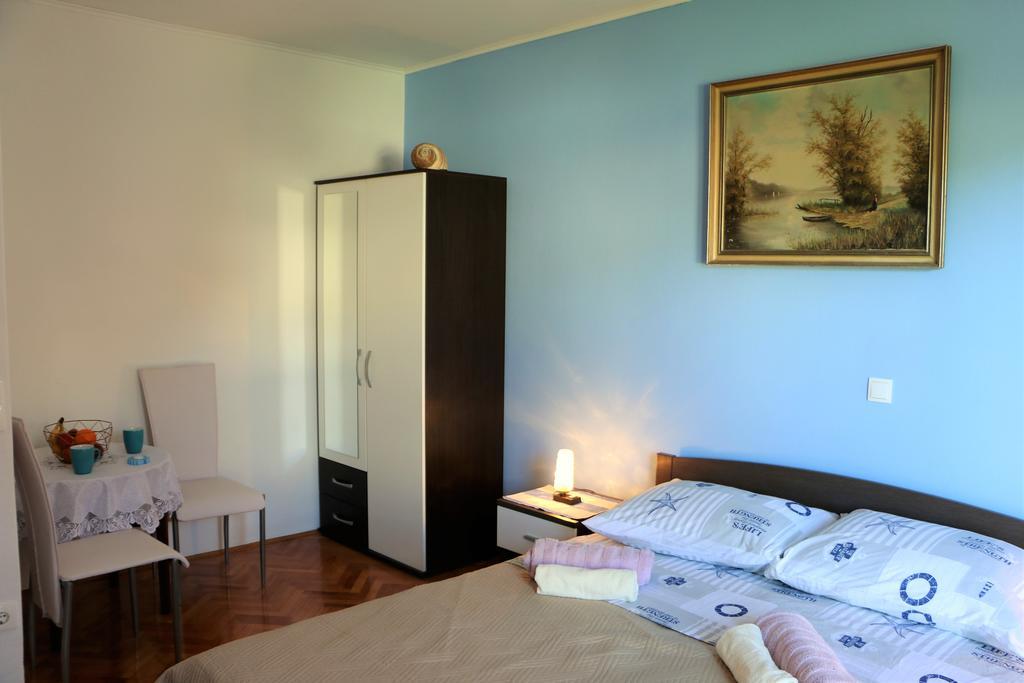 Apartments Milatic Єлса Екстер'єр фото