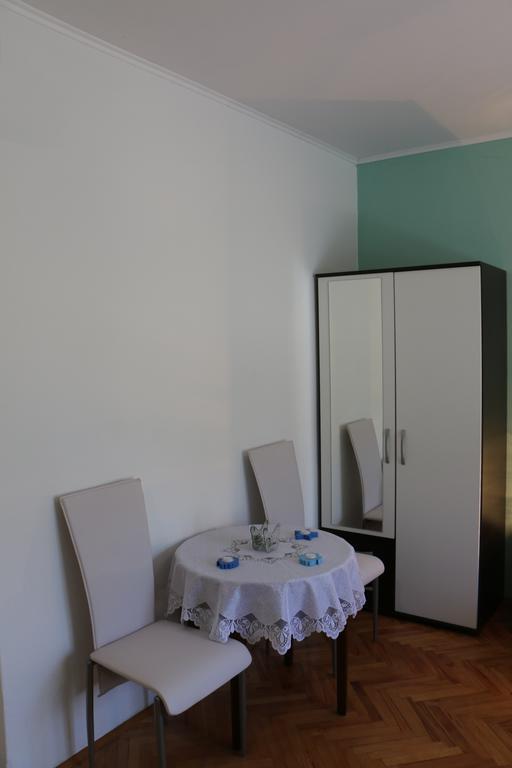 Apartments Milatic Єлса Екстер'єр фото