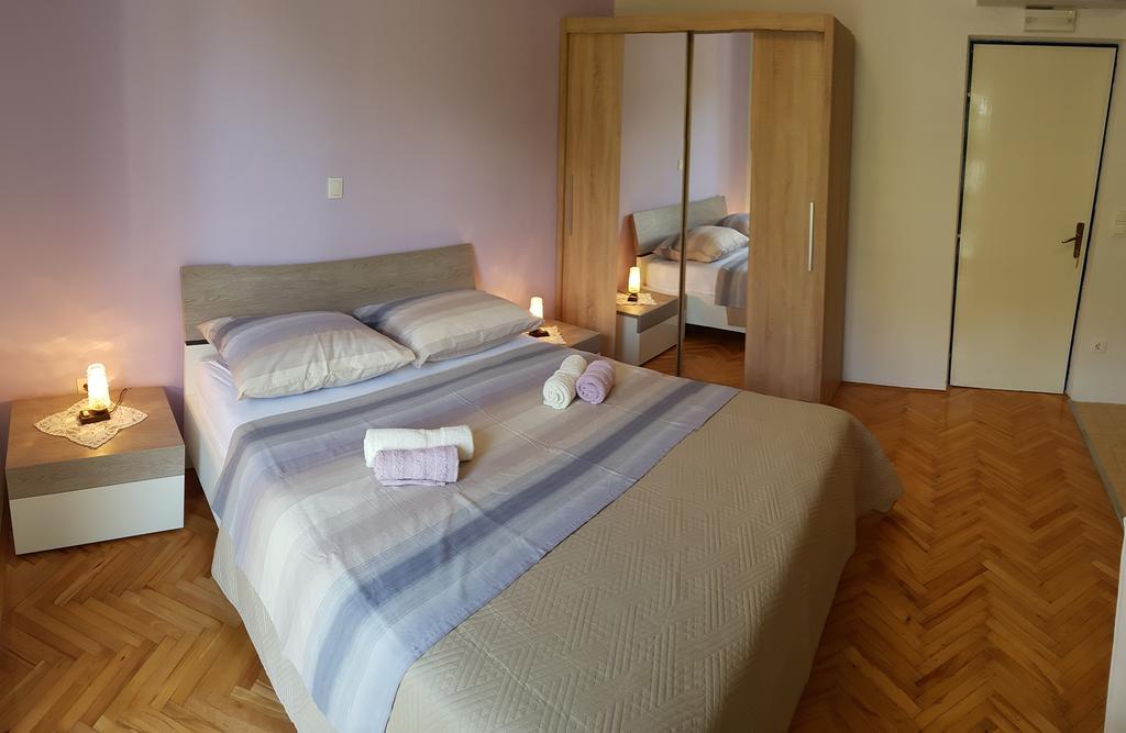 Apartments Milatic Єлса Екстер'єр фото
